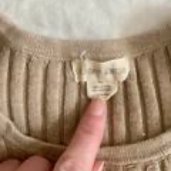 Sister Katie Rob Sweater Tee in Medium - Picture 2 of 3